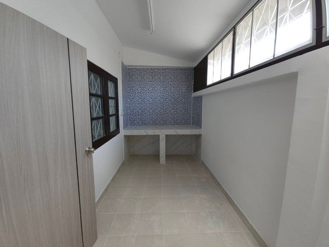 ขายทาวน์เฮ้า 2ชั้น หมู่บ้านเพชรวิลล่า ต.หนองรี อ.เมืองชลบุรี  จ.ชลบุรี