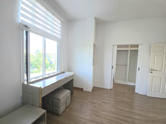 ขายบ้านเดี่ยว 104 ตรว. มิลตัน เรสซิเดนซ์ รามอินทรา ราคา 14.7 ล้าน ริมถนนรามอินทรา 119/1 ใกล้แฟชั่นไอส์แลนด์ 