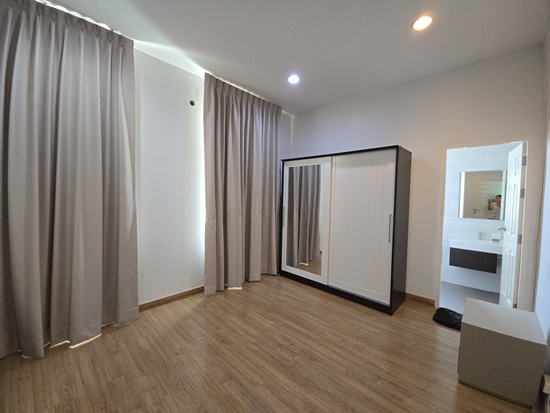 ขายบ้านเดี่ยว 104 ตรว. มิลตัน เรสซิเดนซ์ รามอินทรา ราคา 14.7 ล้าน ริมถนนรามอินทรา 119/1 ใกล้แฟชั่นไอส์แลนด์ 