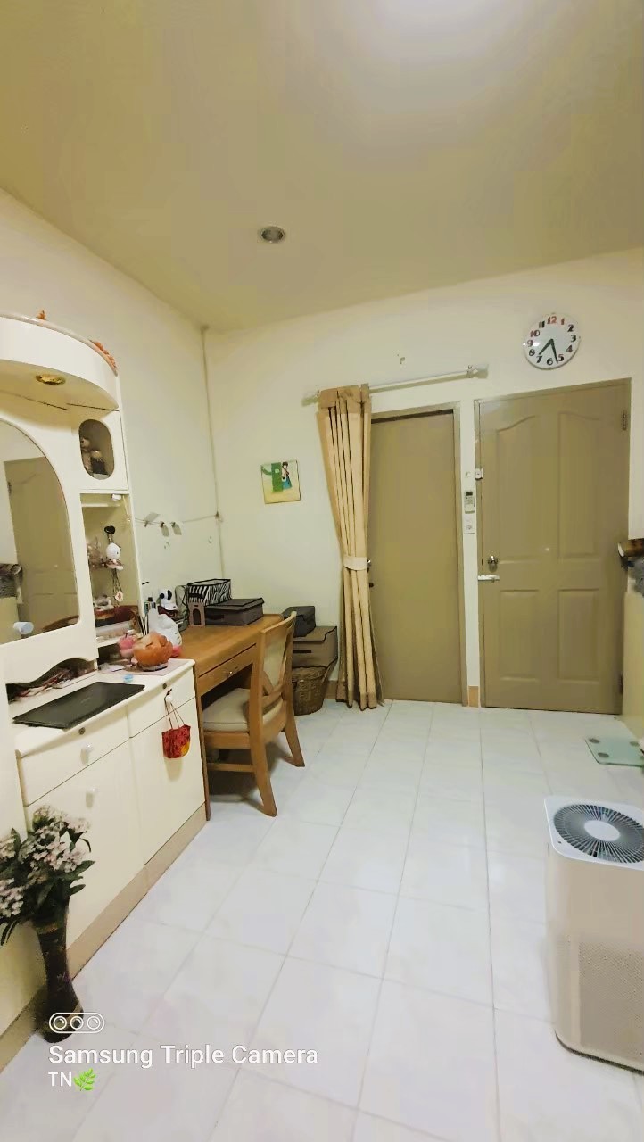 มบ.กรุงศรีซิตี้ ขายบ้านใกล้เซ็นทรัลอยุธยา เส้นหลังโลตัส 2 ชั้น 18 ตรว. สวยมาก