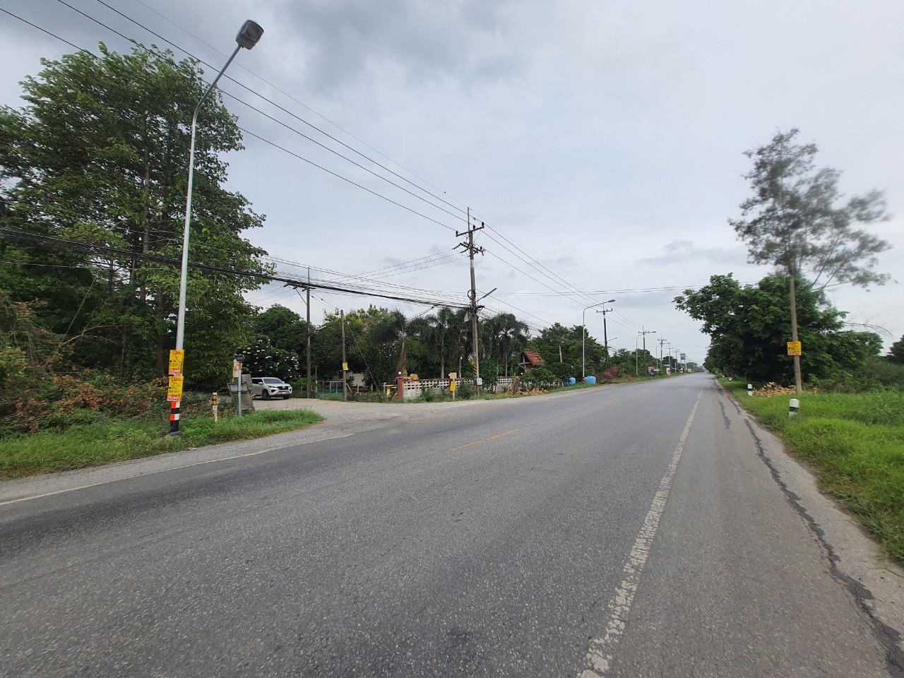 ขายถูก ที่ดินคลองสิบ 2 ไร่ แปลงริม, ถมไว้แล้ว 1 ไร่, ติดถนนคอนกรีต อ.หนองเสือ จ,ปทุมธานี