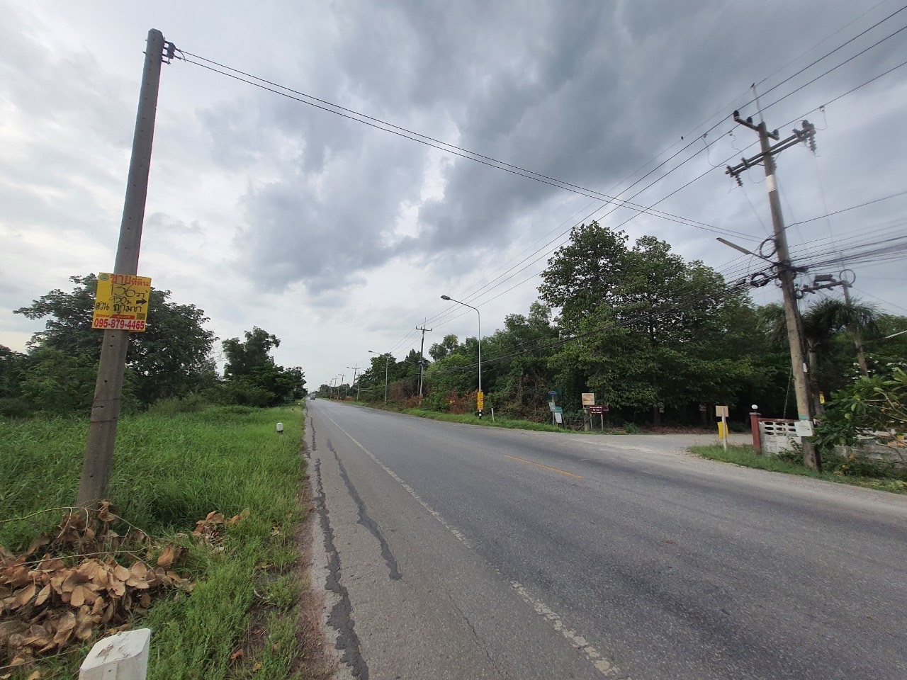 ขายถูก ที่ดินคลองสิบ 2 ไร่ แปลงริม, ถมไว้แล้ว 1 ไร่, ติดถนนคอนกรีต อ.หนองเสือ จ,ปทุมธานี