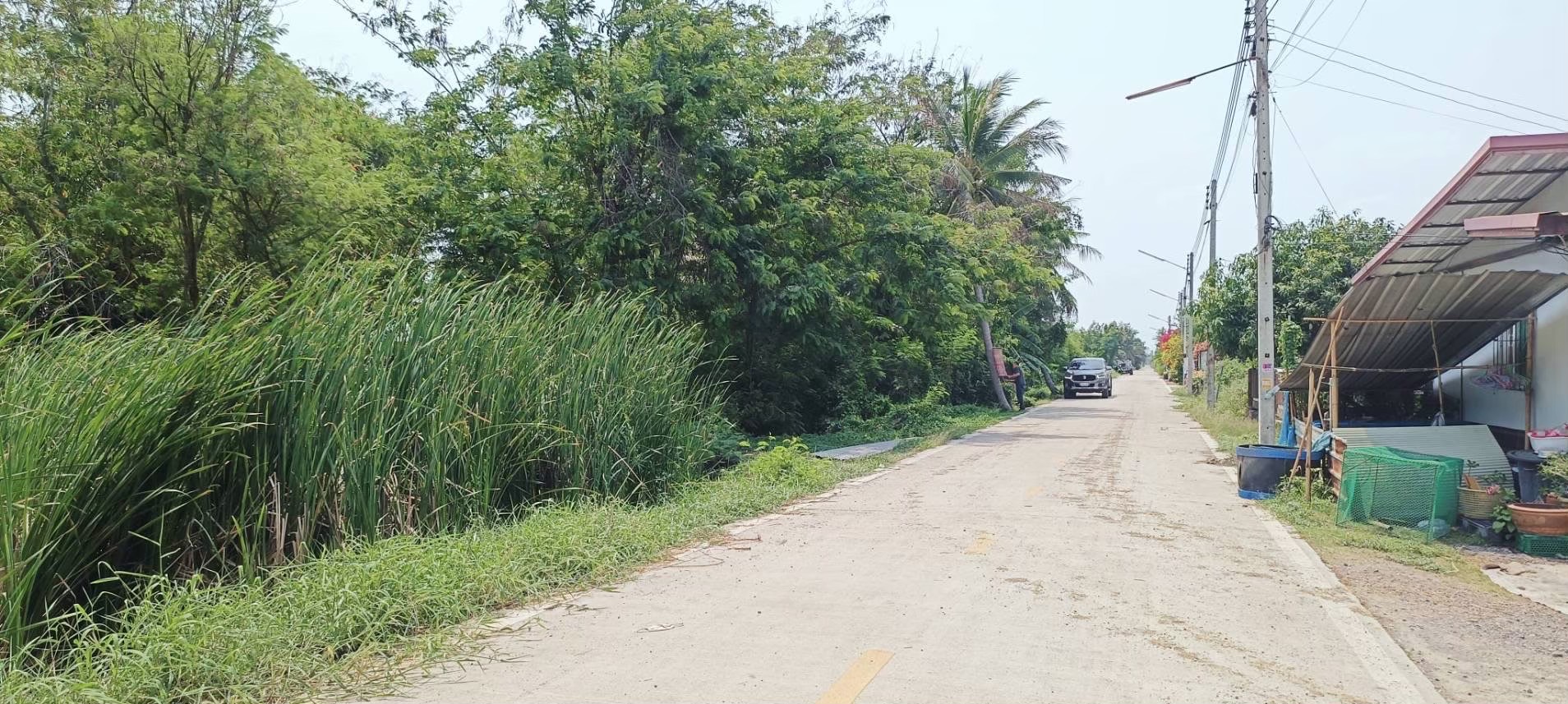 ขายถูก ที่ดินทำเลดี 300 ตารางวา ติดถนนคอนกรีตสาธารณะ ปากซอยมี 7-Eleven ซอย คลองห้า ตอ.26 อ.คลองหลวง จ.ปทุมธานี