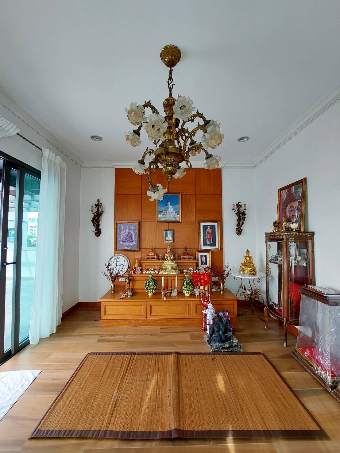 คฤหาสน์หรู บนเนื้อที่ 93 ตรว.