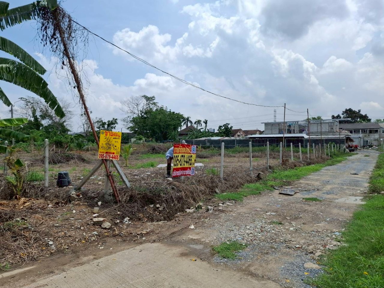 ขายด่วน ที่ดินพุทธมณฑลสายสาม 360 ตารางวา ถมแล้วทั้งแปลง  ซอย 19 แยก 6-12 เขตทวีวัฒนา กทม.