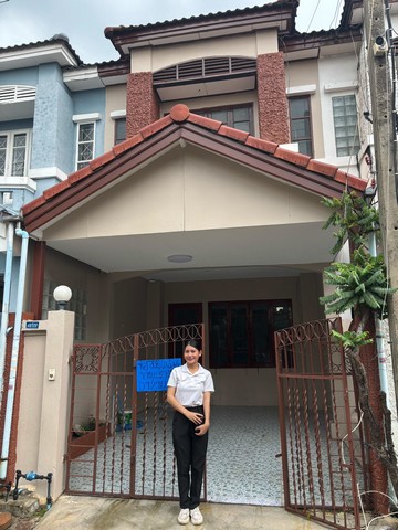 ขายทาวน์เฮ้าส์ หมู่บ้านบุศรินทร์1 คลอง2 รังสิต (แลนด์แอนด์เฮ้าส์)  ปทุมธานี