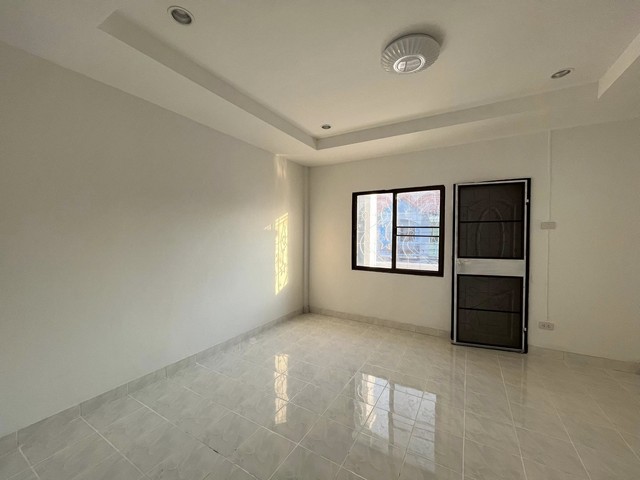 ขายบ้านหมู่บ้านเทพารักษ์25 ซอยคิงคอง  ตำบลบางเพรียง อำเภอบางบ่อ จังหวัดสมุทรปราการ