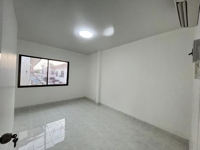 ขายบ้านหมู่บ้านเทพารักษ์25 ซอยคิงคอง ซอยหมู่บ้านเทพารักษ์ กม.25 ตำบล บางเพรียง อำเภอบางบ่อ จังหวัด สมุทรปราการ 