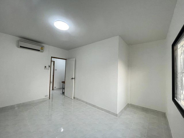 ขายบ้านหมู่บ้านเทพารักษ์25 ซอยคิงคอง ซอยหมู่บ้านเทพารักษ์ กม.25 ตำบล บางเพรียง อำเภอบางบ่อ จังหวัด สมุทรปราการ 