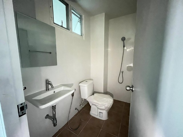 ขายบ้านหมู่บ้านมะลิวัลย์ ซอยวโรชา อำเภอบางบ่อ  จังหวัดสมุทรปราการ