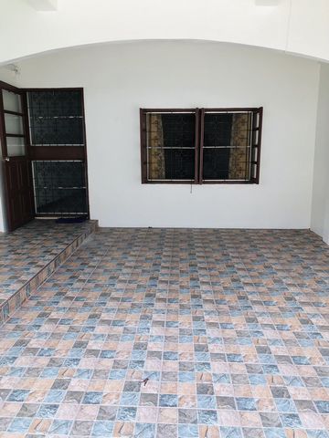 ขายทาวน์เฮ้าส์ 2 ชั้น 18.8 ตร.วา หมู่บ้านเย็นสุข ลาดพร้าว 87 แยก 8 แขวงคลองเจ้าคุณสิงห์ เขตวังทองหลาง กรุงเทพ   ที่ตั้ง : หมู่บ้านเย็นสุข ลาดพร้าว 87 แยก 8 แขวงคลองเ