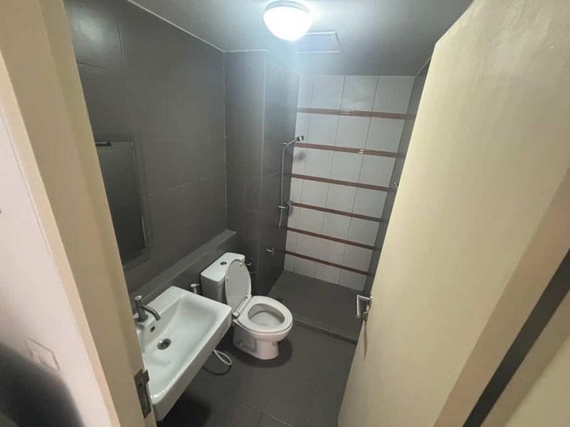 ขายคอนโด แคมปัส รีสอร์ท รังสิต เฟส 1 อาคาร ปทุมธานี