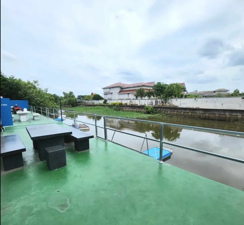 ขายกิจการ พูลวิลล่า 3 หลัง  (แบ่งขายได้ 1-3 หลัง) ติดริมคลอง4 รายได้มั่นคง ปทุมธานี