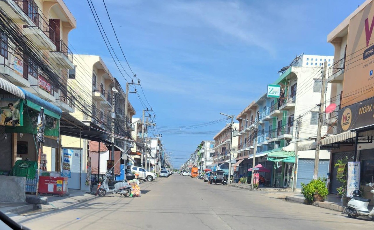 ขายอาคารพาณิชย์ 3.5 ชั้น โครงการเบญจทรัพย์ คลอง6 ติดถนนรังสิต-นครนายก