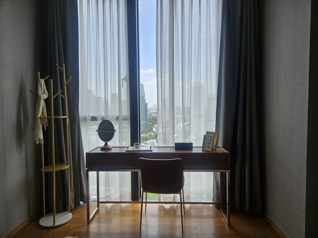 ชั้น 20 วิวสวย โปร่งโล่ง ไม่มีตึกบัง ตกแต่งหรู Fully Furnished