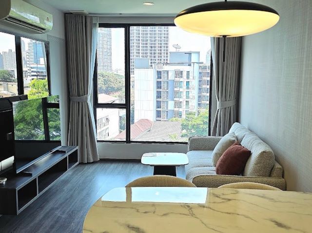 CM04422 ขาย คอนโด ไอดีโอ โมบิ สุขุมวิท 40  Ideo Mobi Sukhumvit 40 