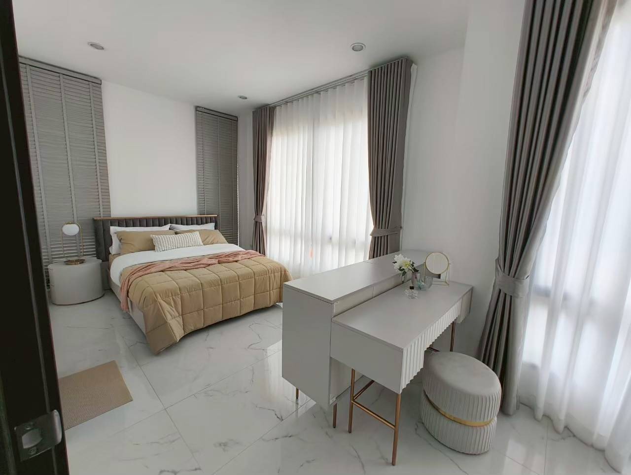 ขายทาวน์โฮม 2 ชั้น 4 ห้องนอน 4 ห้องน้ำ มีห้องน้ำในตัว 3 ห้อง สวนหลวงวิลล์ นิรันดร์วิลล์ 3 – ประเวศ, กทม.