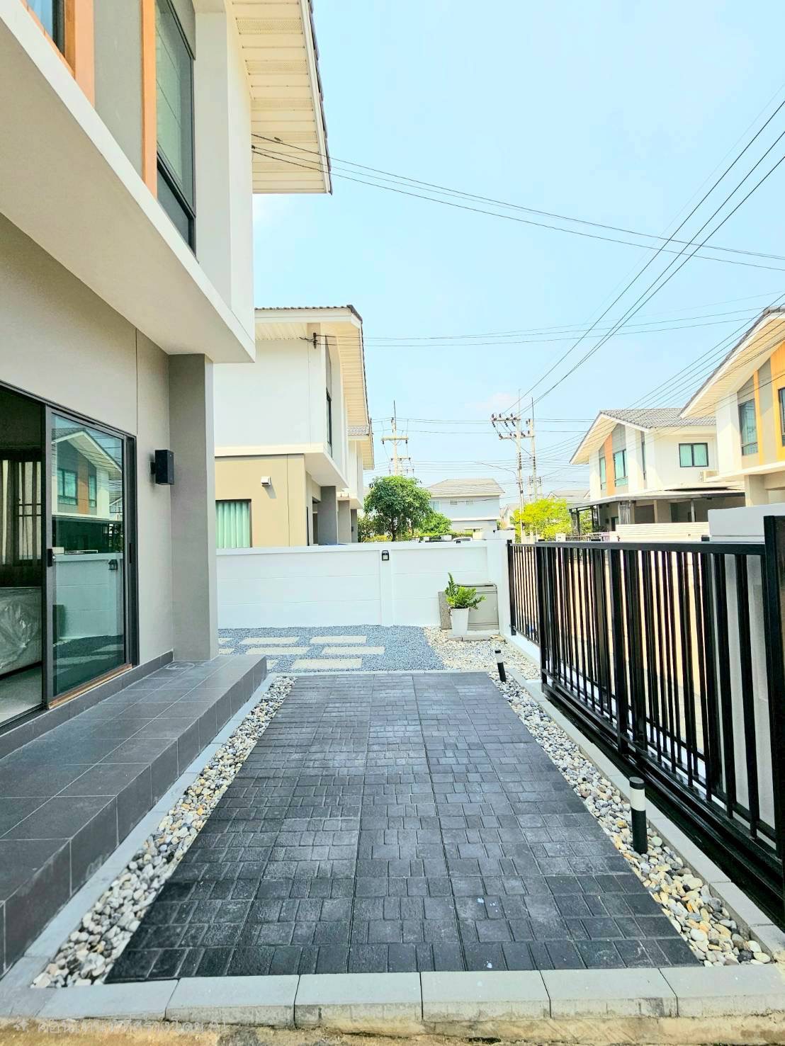 โครงการใหม่ฟังก์ชันจัดเต็ม! ขายบ้านแฝดสไตล์บ้านเดี่ยว #เพอร์เฟคพาร์คราชพฤกษ์346