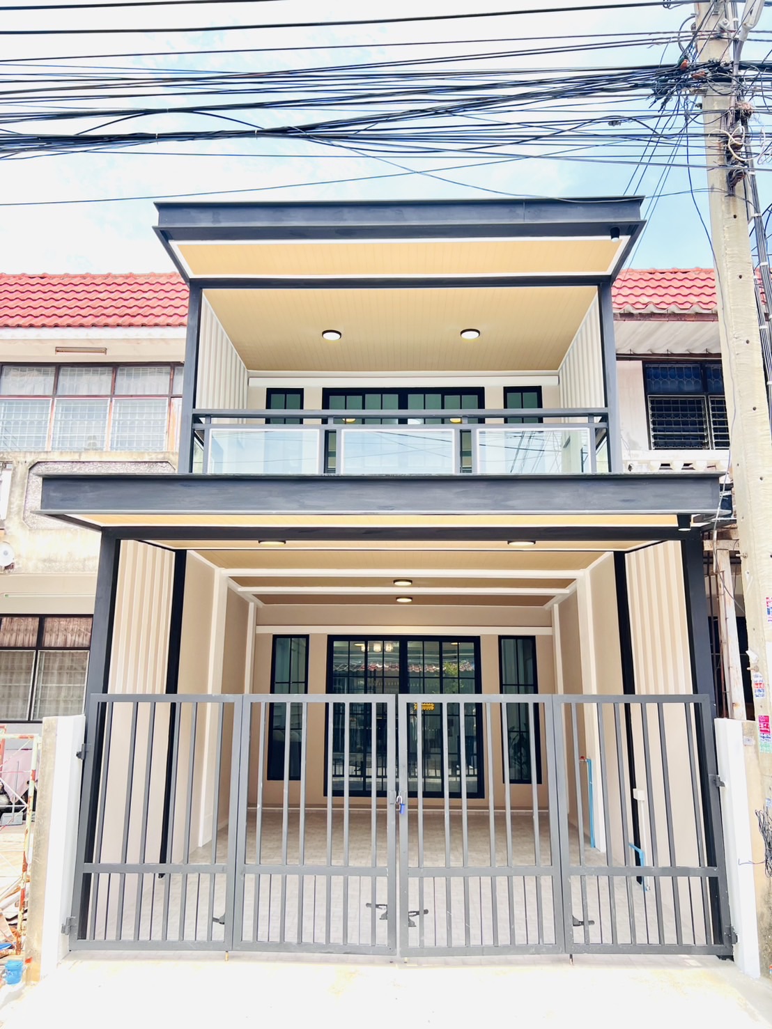 ขายทาวน์เฮาส์ 2 ชั้น หมู่บ้านพระปิ่น3  บางใหญ่ 