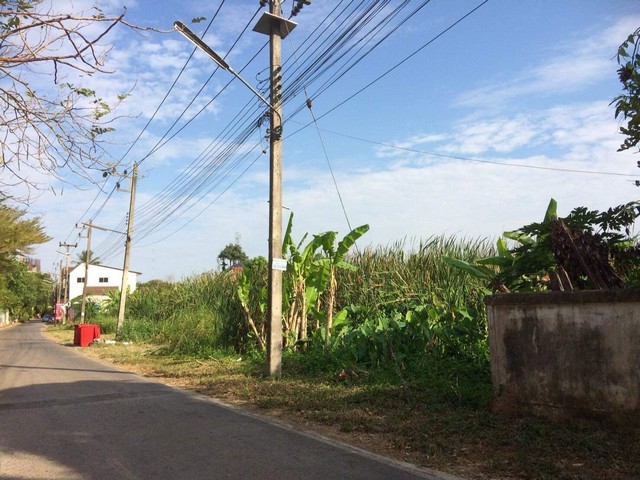 ขายที่ดินพร้อมบ้าน    2 ไร่ไ  9ตารางวา  เจ้าของขายเอง ตำบลเขาพระ  อำเภอเมือง จังหวัดนครนายก