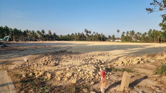 ขายที่ดินทำเลดี 12 ไร่  1 งาน 26 ตารางวา เหมาะสำหรับทำหมู่บ้านจัดสรรค์ เก็งกำไร  ชลบุรี