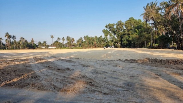 ขายที่ดินทำเลดี 12 ไร่  1 งาน 26 ตารางวา เหมาะสำหรับทำหมู่บ้านจัดสรรค์ เก็งกำไร  ชลบุรี