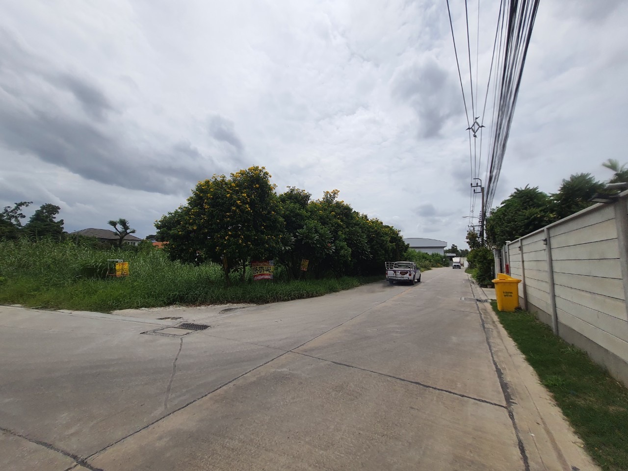 ขายที่ดินทำเลทอง 172 ตารางวา ติดถนนคอนกรีตสาธารณะ  ซอย ติวานนท์-ปากเกร็ด 34