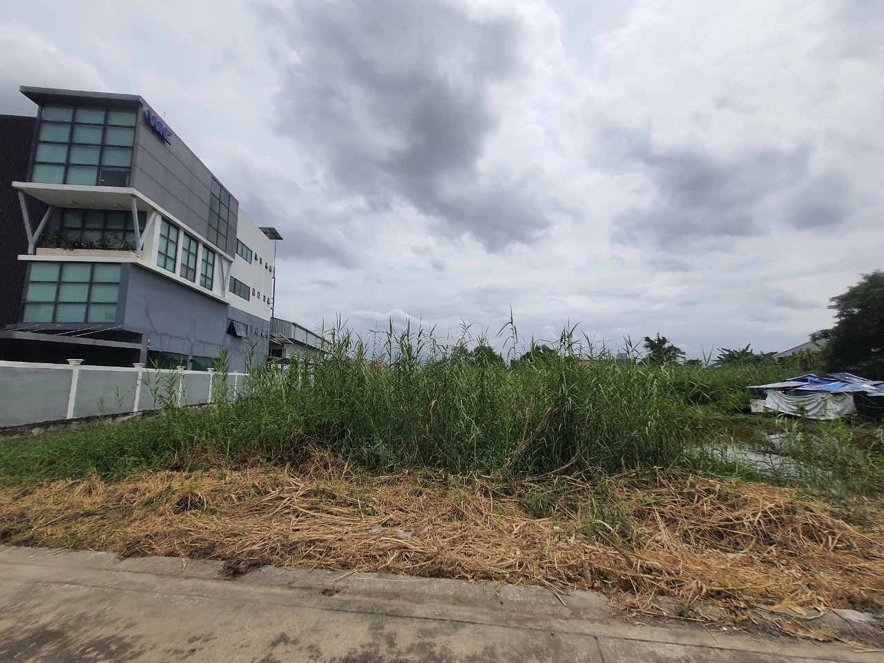 ขายที่ดินใกล้เมืองทองธานี 82 ตารางวา