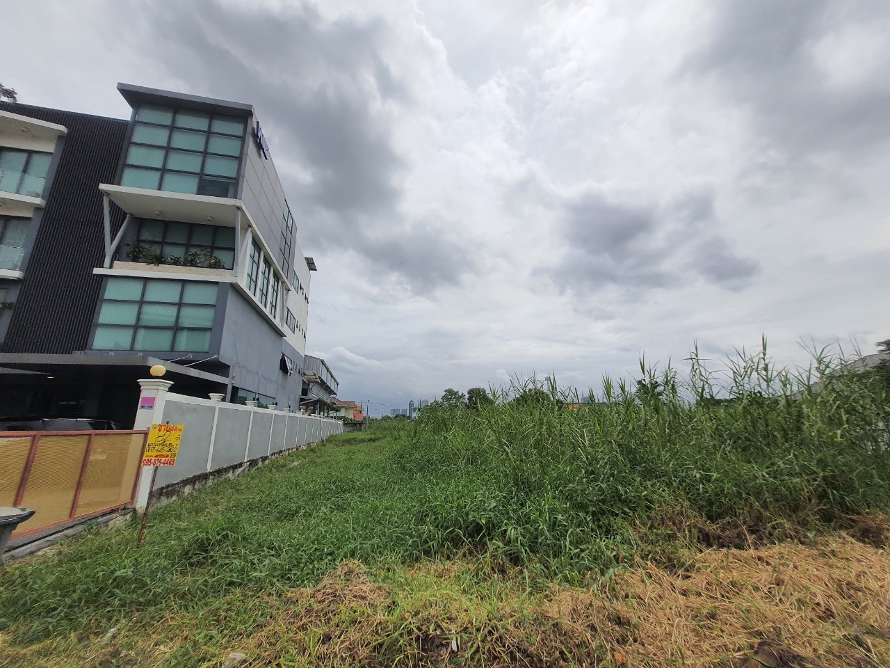 ขายที่ดินใกล้เมืองทองธานี 82 ตารางวา