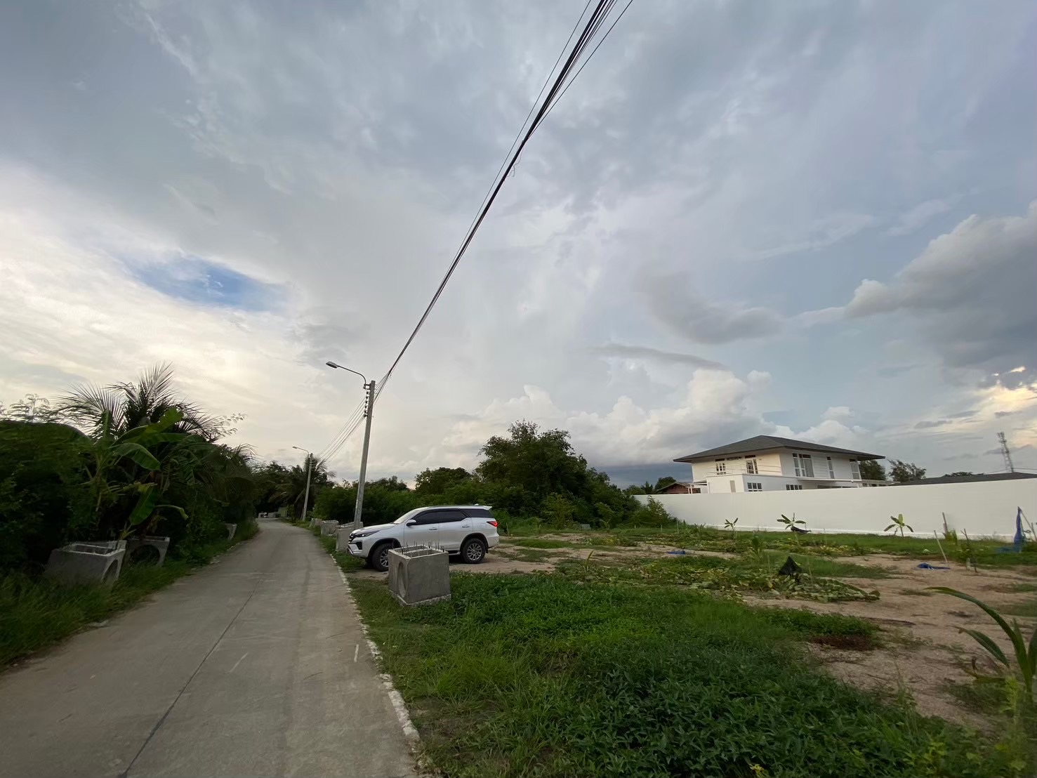 ขายที่ดินถนนราชพฤกษ์ 200 ตารางวา ติดถนนคอนกรีตสาธารณะ ซอย 18 คอร์ด อ.ปากเกร็ด จ.นนทบุรี