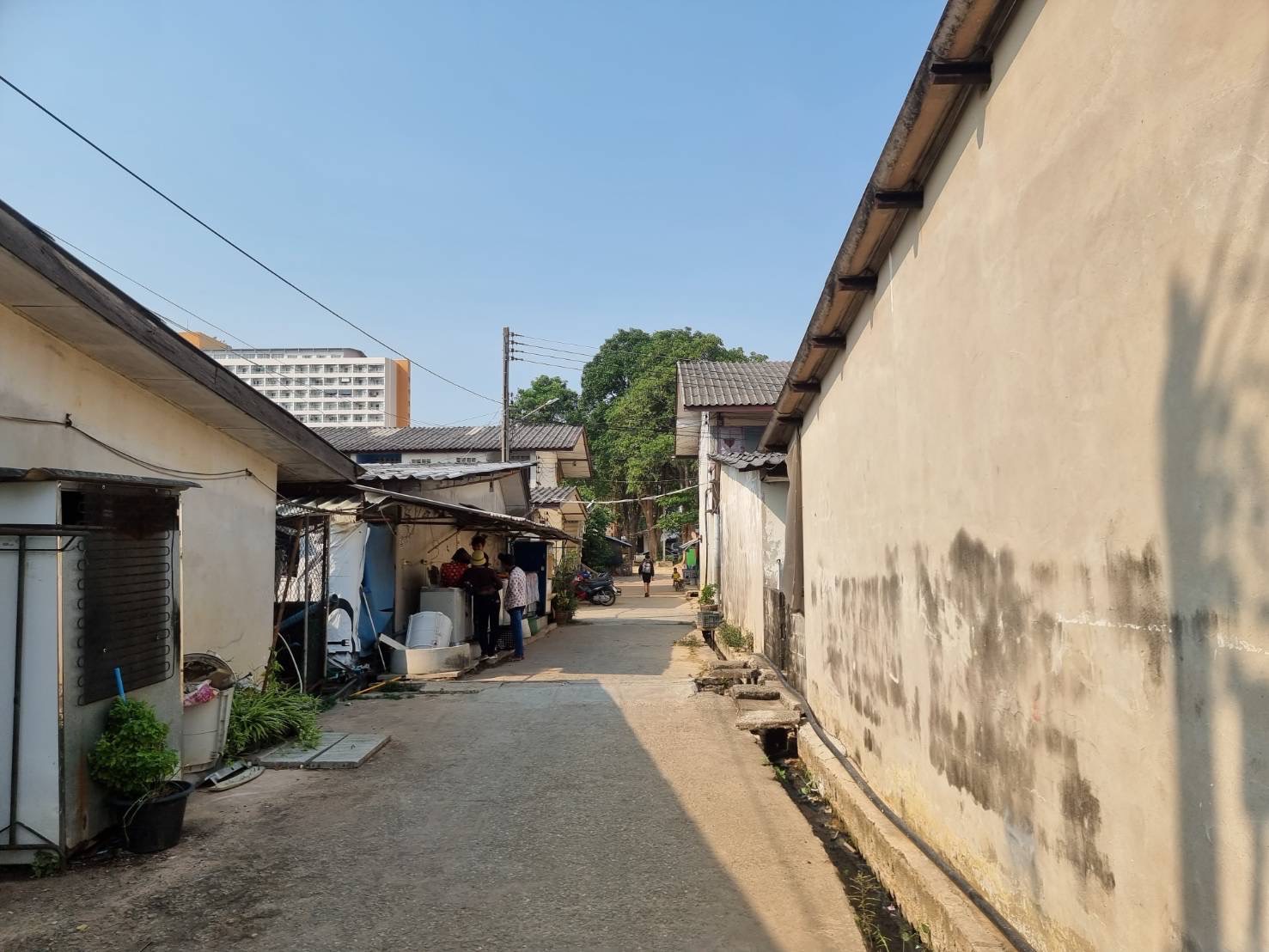 ขายที่ดิน พร้อมห้องเช่า ใกล้หาด พัทยาใต้ ถนนเทพประสิทธิ์17 ต.หนองปรือ อ.บางละมุง จ.ชลบุรี