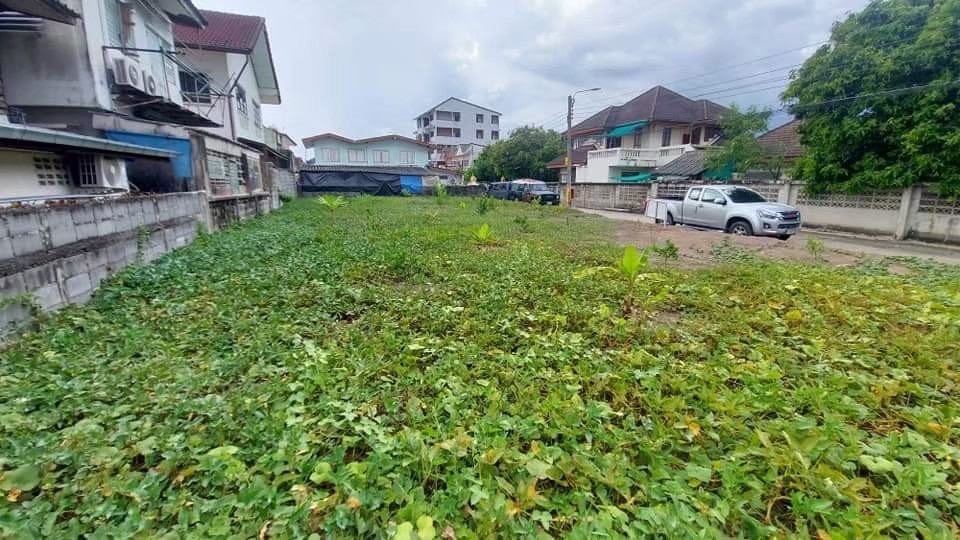 ขายที่ดินบางศรีเมือง 121 ตารางวา ติดถนนคอนกรีตสาธารณะ ถมไว้แล้ว ซอยบางศรีเมือง 13 อ.เมืองนนทบุรี จ.นนทบุรี