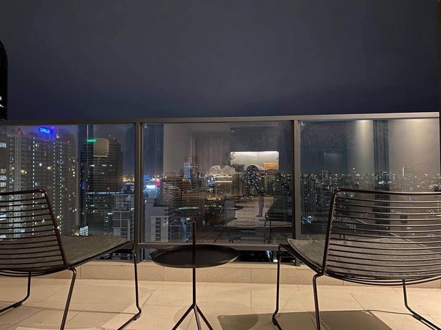  ขายโครงการ The Lofts Asoke จาก Raimon Land ที่ออกแบบอย่างมีเอก.