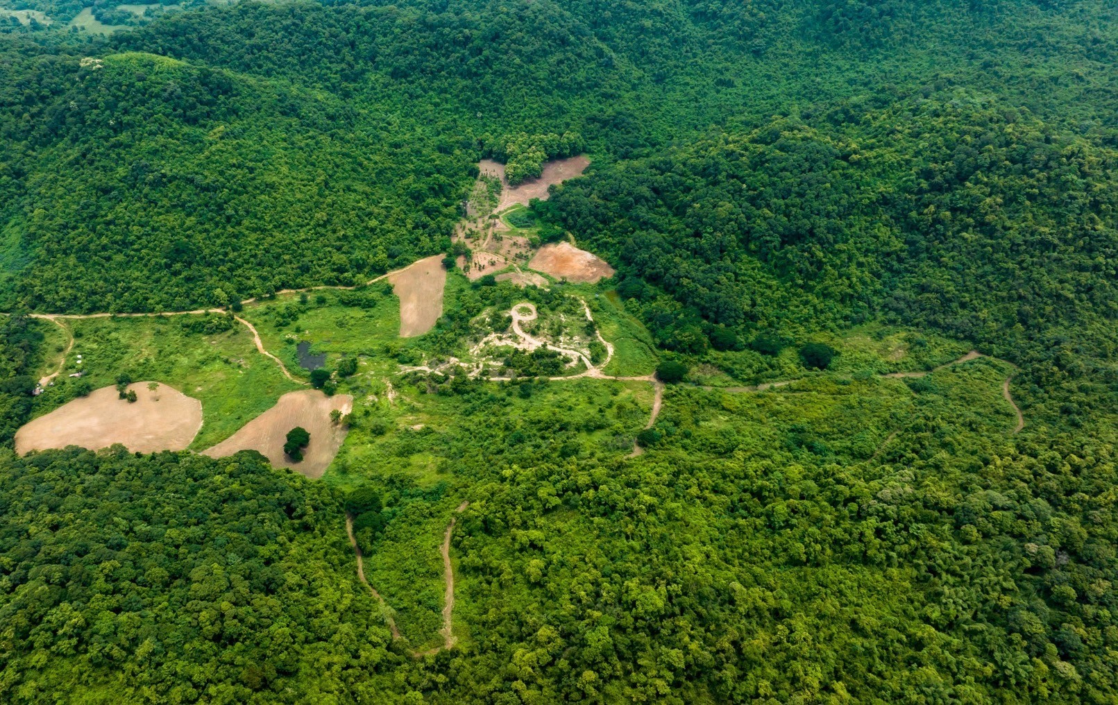 ขายที่ดินเปล่า ติดถนน 109 ไร่  เจ้าของขายเอง ตำบลชะอม อำเภอแก่งคอย จังหวัดสระบุรี