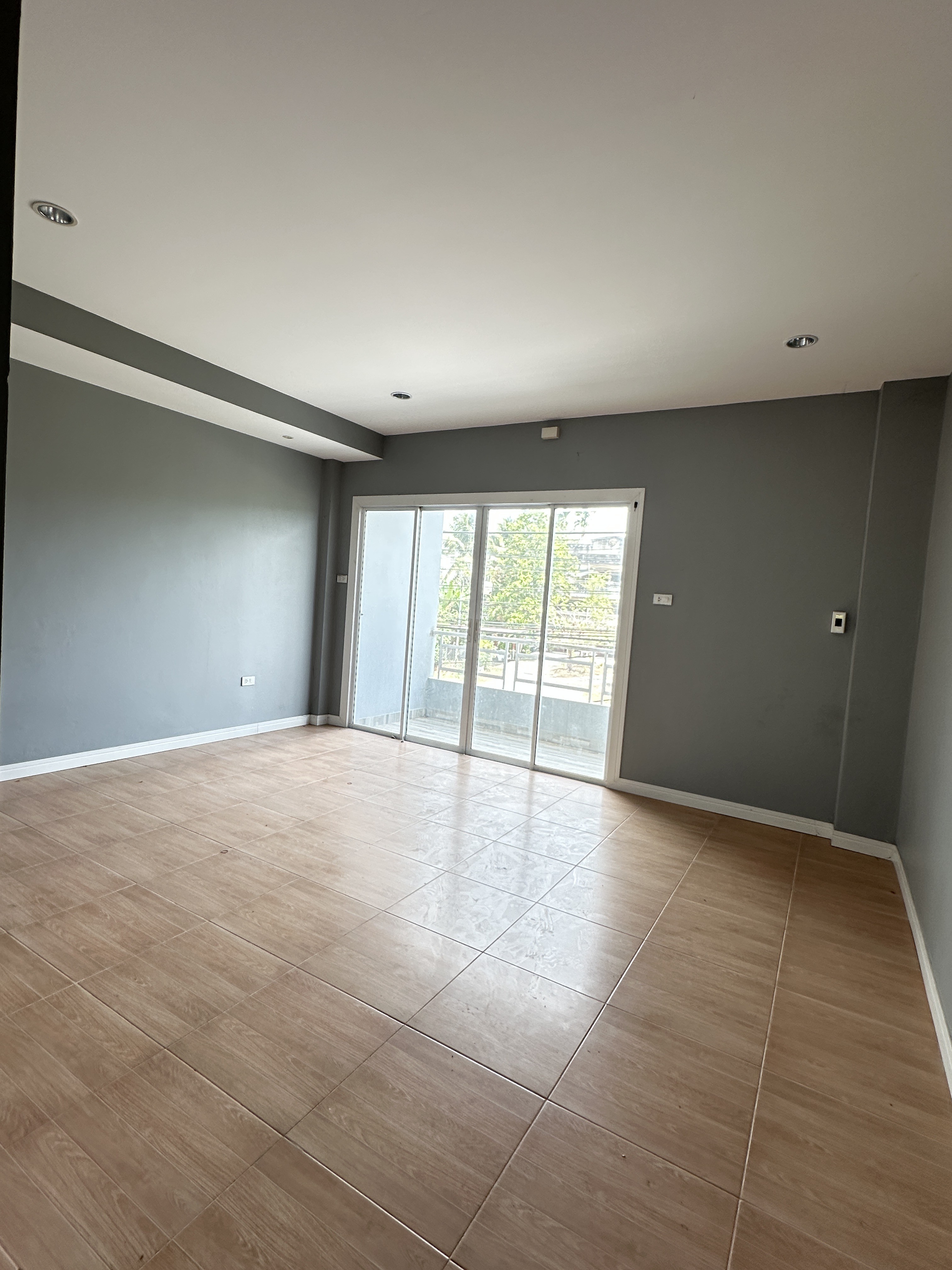 ขายอาคารพาณิชย์ 3 ชั้น 25 ตรว. ตำบล นาท่ามเหนือ อำเภอเมืองตรัง จังหวัดตรัง 