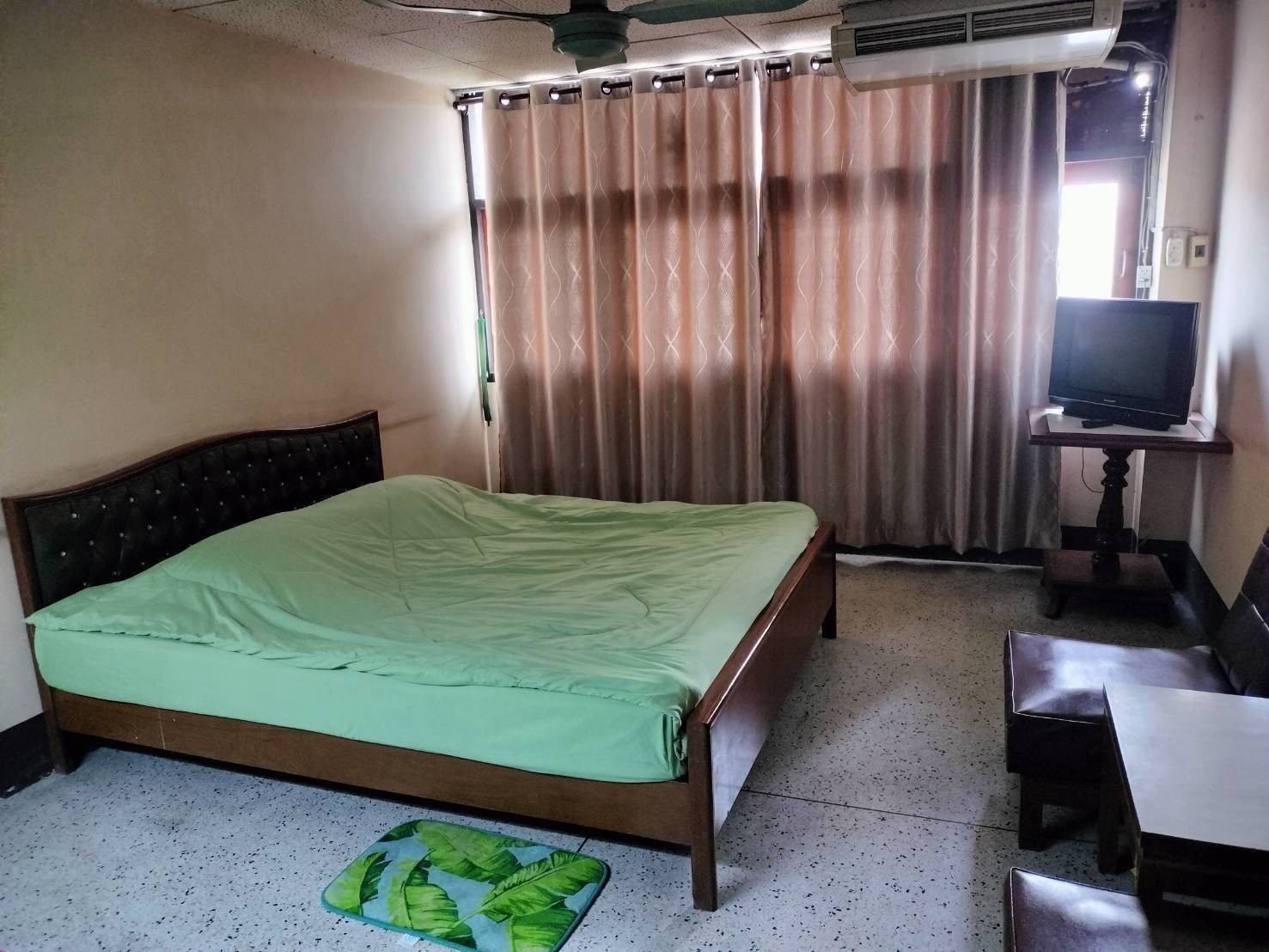 ขายกิจการโรงแรมแห่งเดียวที่ติดถนนสายหลักจำนวน 3 ไร่ ใจกลางเมืองนครนายก