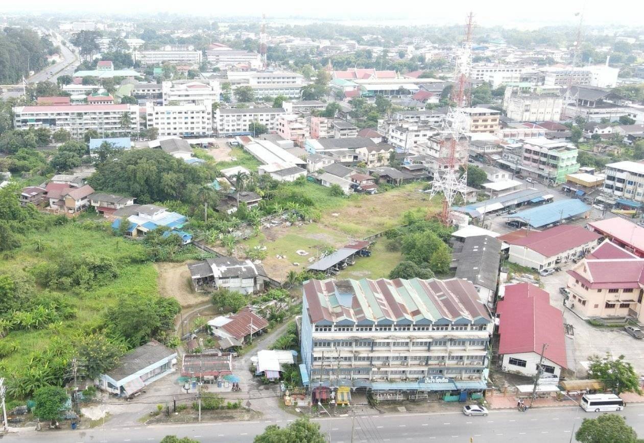 ขายกิจการโรงแรมแห่งเดียวที่ติดถนนสายหลักจำนวน 3 ไร่ ใจกลางเมืองนครนายก