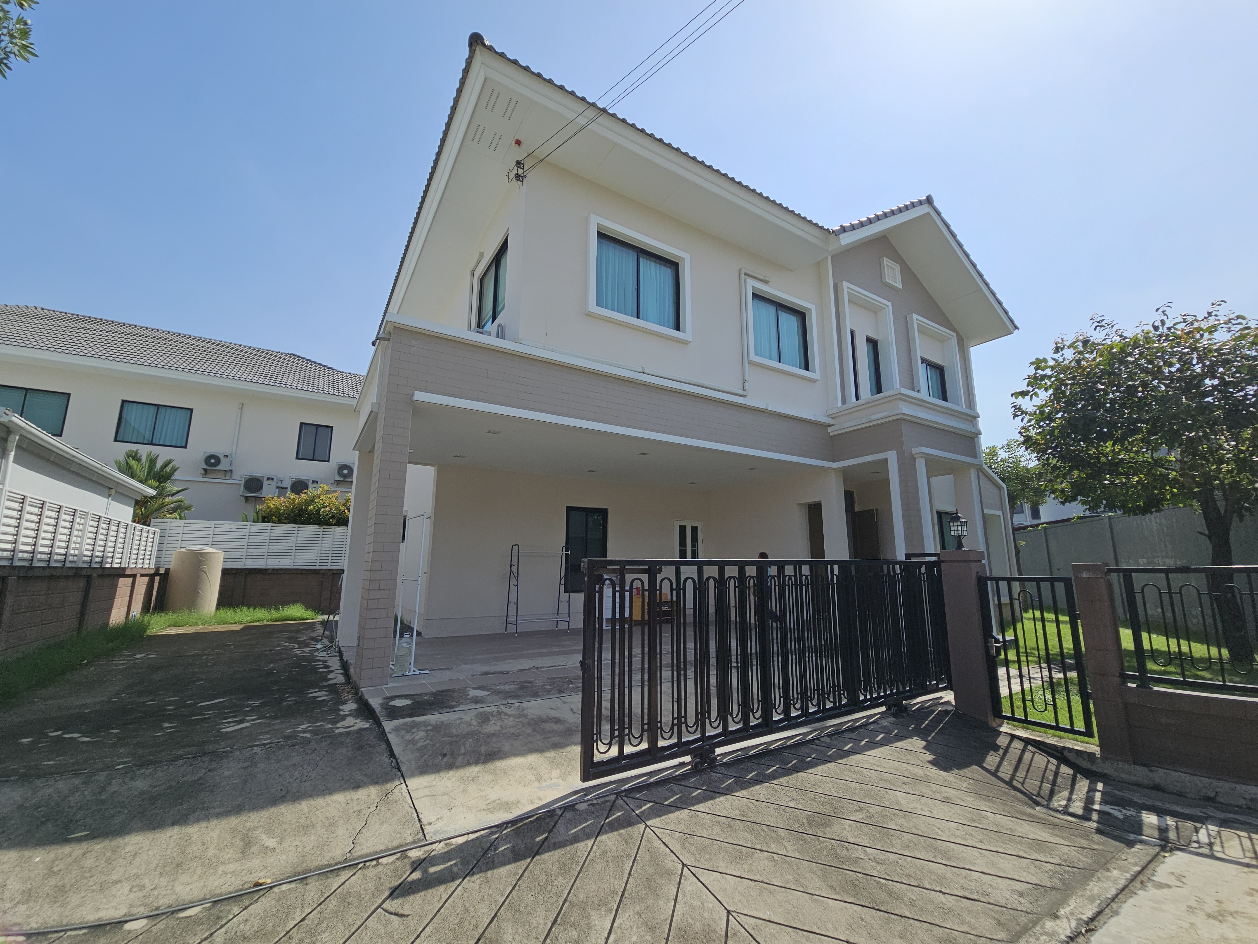 ขาย/เช่า บ้านเดี่ยวหรู ลัดดารมย์ วงแหวน-รามอินทรา (โครงการ Q House)