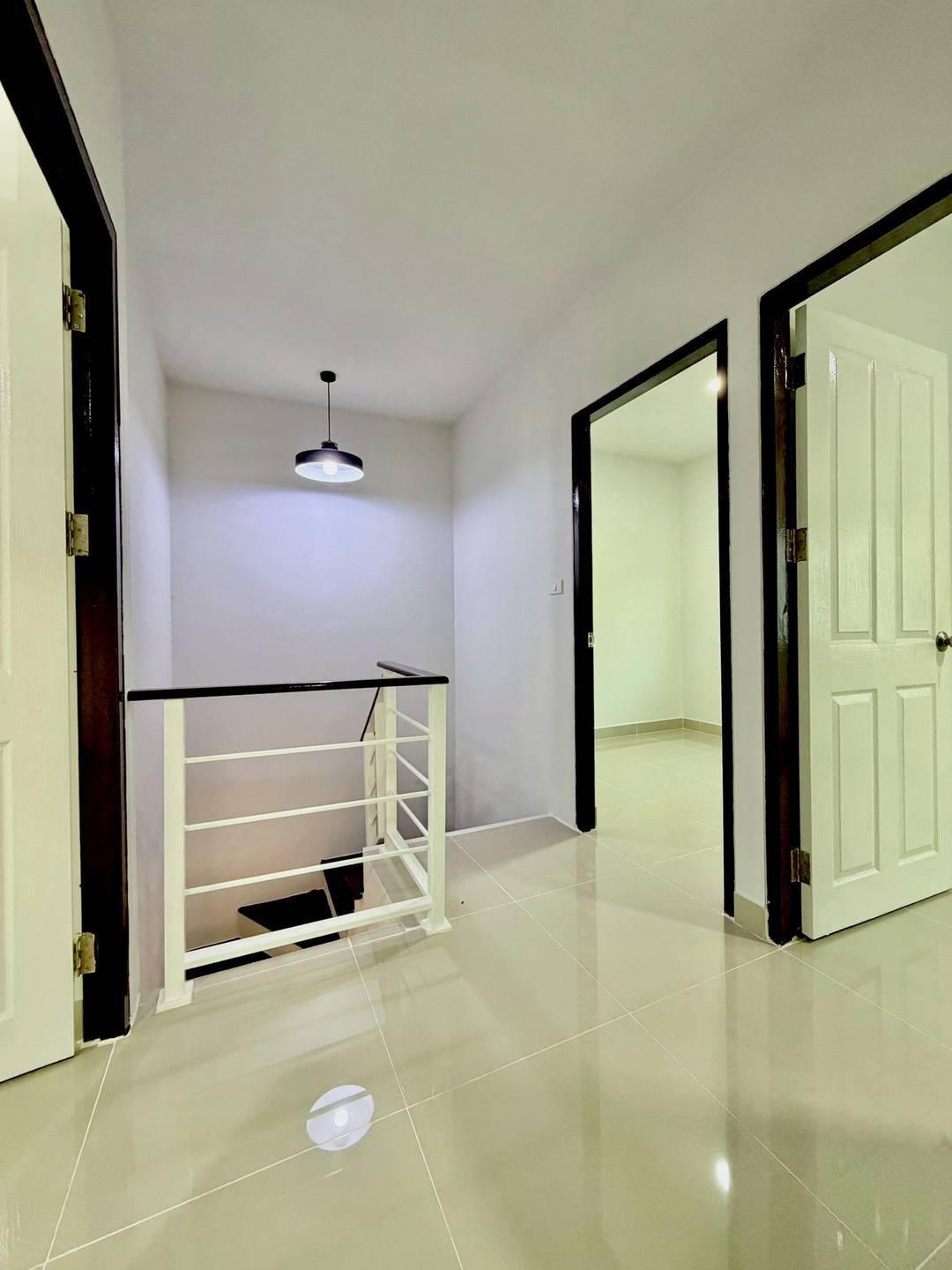 ขายด่วน! ทาวน์เฮ้าส์ 2 ชั้น รีโนเวทใหม่ทั้งหลัง พร้อมเฟอร์ฯ #ทำเลทองบางใหญ่ ซอยแก้วอินทร์  บ้านพร้อมอยู่ สภาพสวยกริ๊บ ดีไซน์ทันสมัย ตอบโจทย์ครอบครัวยุคใหม่ ในราคาที่