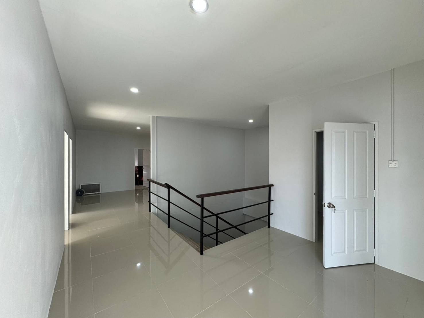 RealEstate905-8 (อมตะ Kอั๋น  BT-019H)
